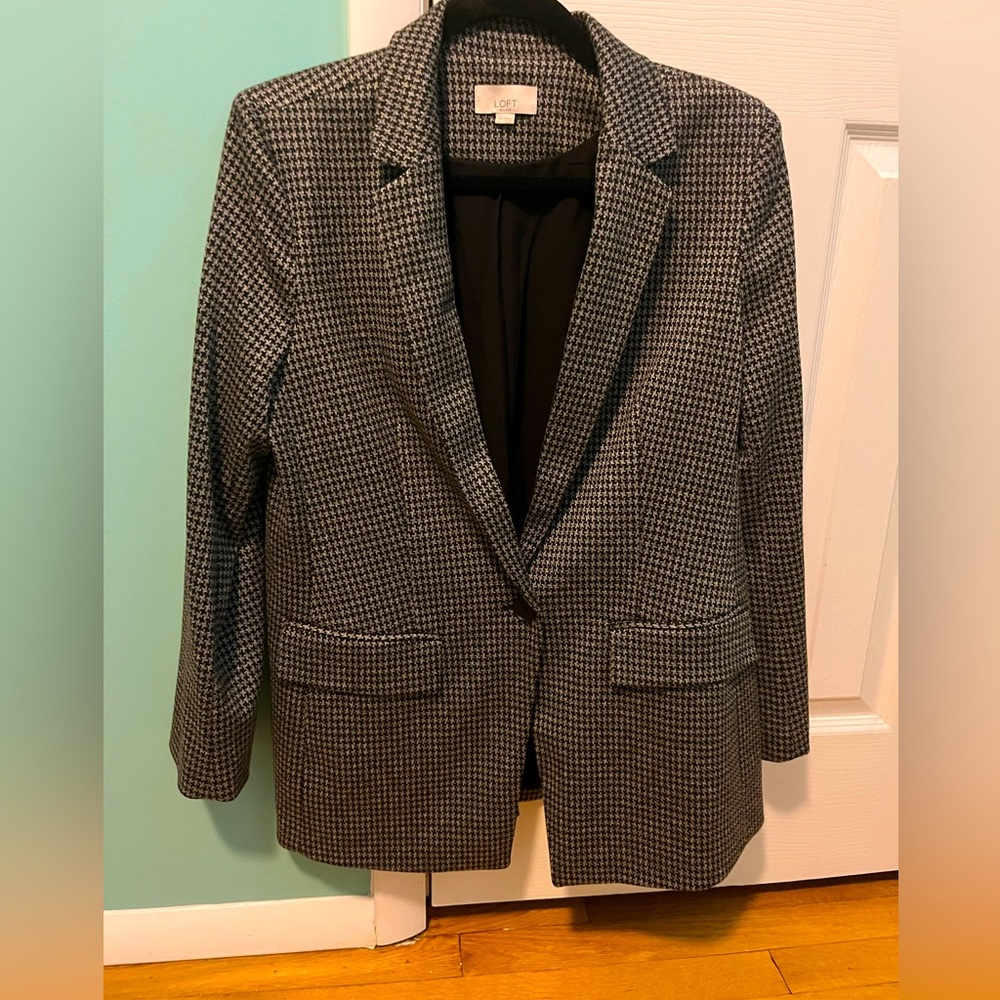 *Host pick 🎉*Loft Gray Houndstooth Blazer